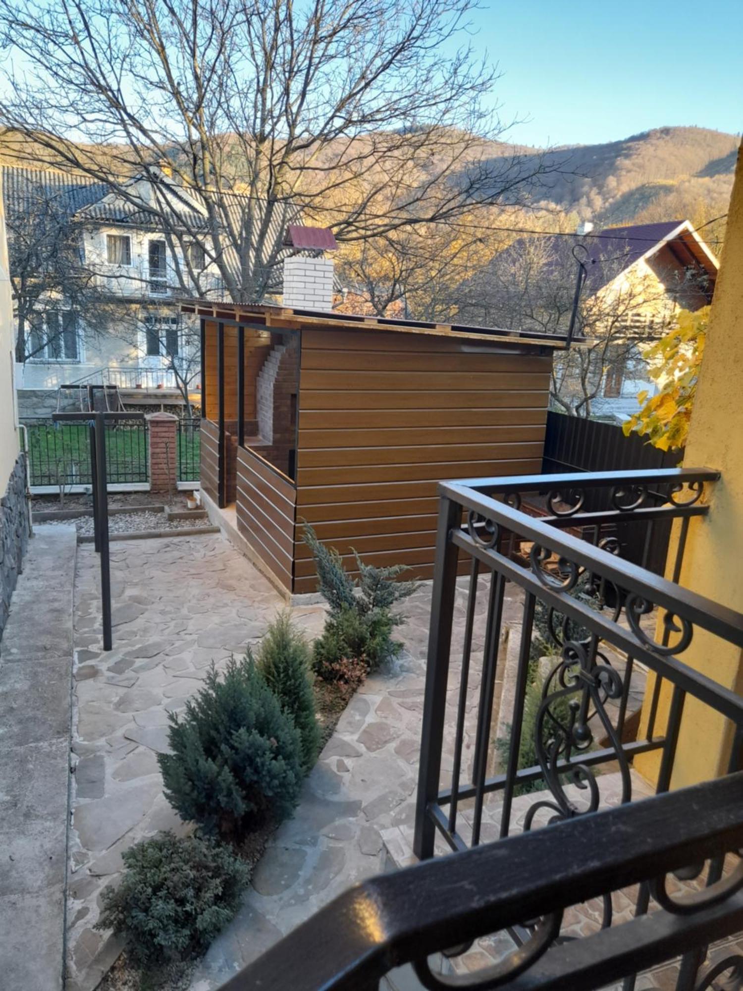 Dva Opryshka Villa Jaremcse Kültér fotó