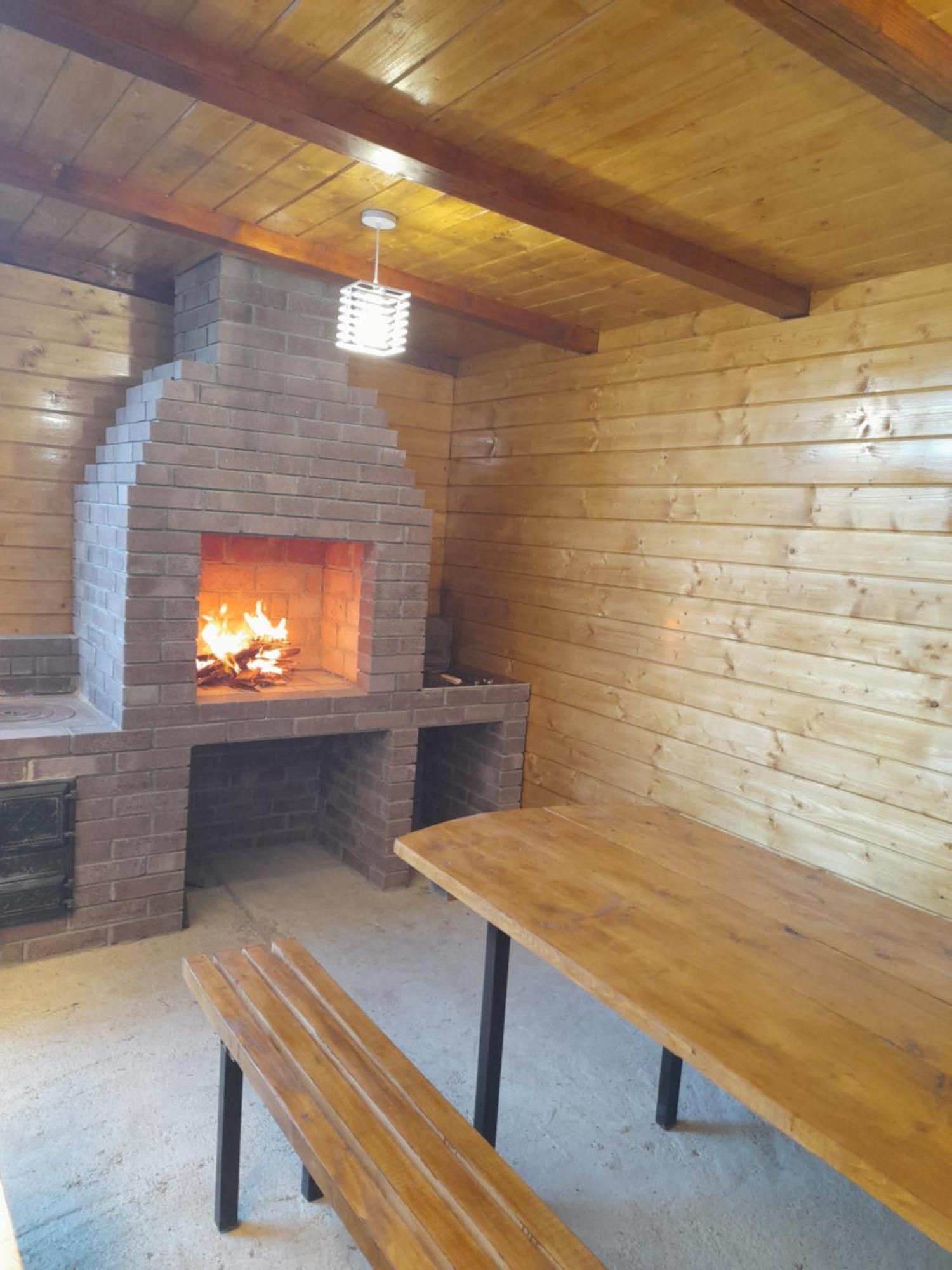 Dva Opryshka Villa Jaremcse Szoba fotó